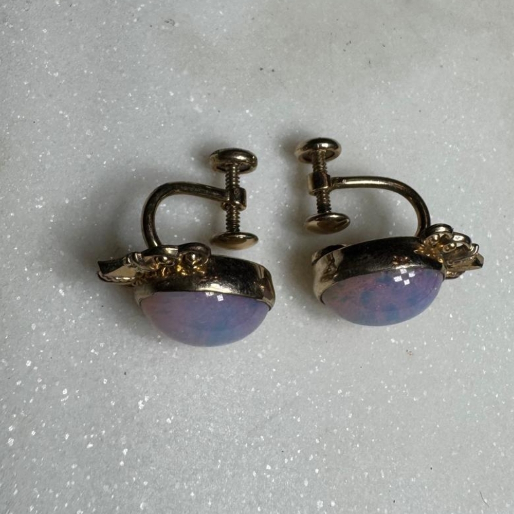 Elegant Gold and Opal Earrings - Picture 3 of 4
